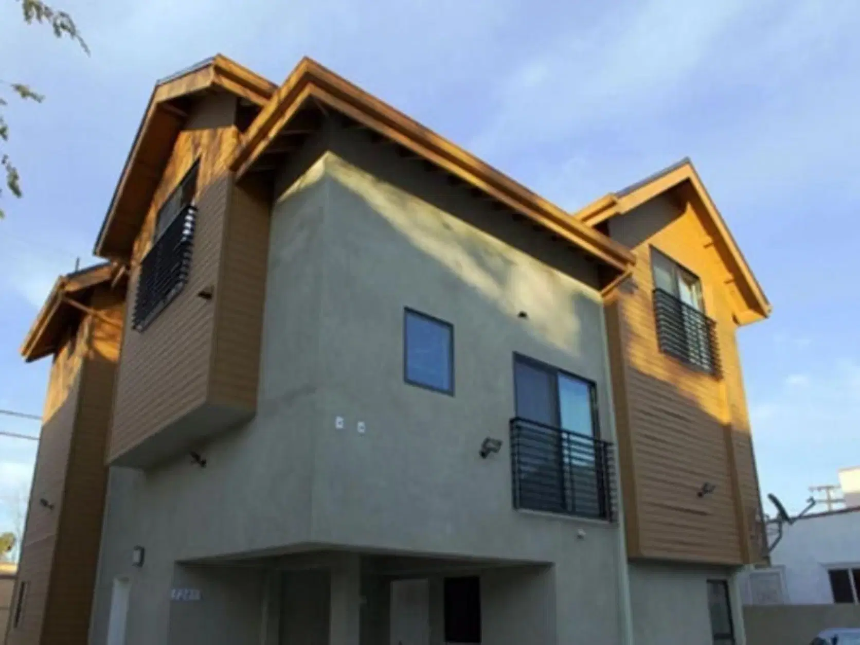 1201 W 30th St, Los Angeles – Exterior