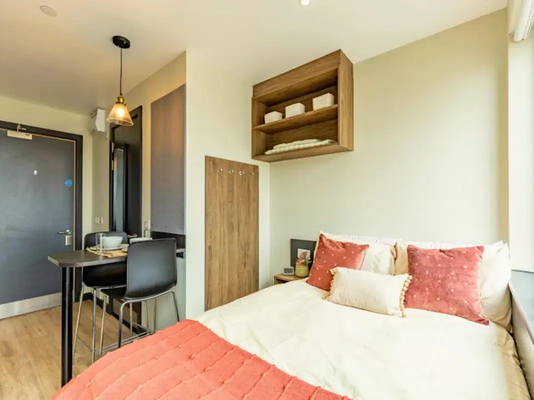 Crown House, Brighton – Classic Plus Studio - Sea View