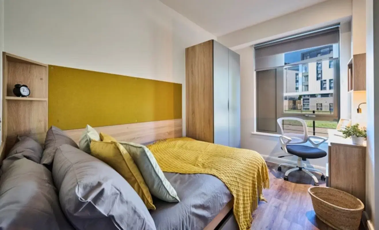 Deakins Place, Nottingham – Ensuite Standard Plus