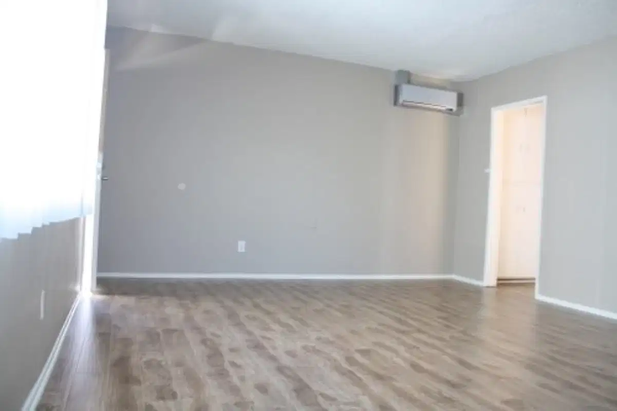 1253 W 36th Pl, Los Angeles