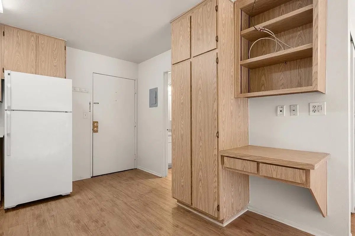 2633 Ellendale Pl, Los Angeles – Amenities