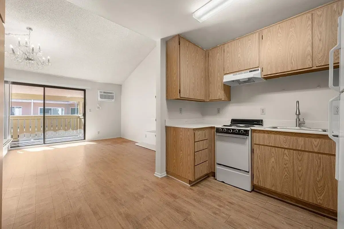 2633 Ellendale Pl, Los Angeles – Kitchen