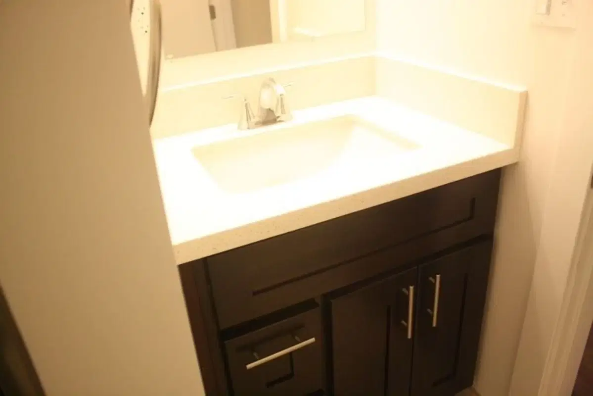 2647 Ellendale Pl, Los Angeles – Bathroom
