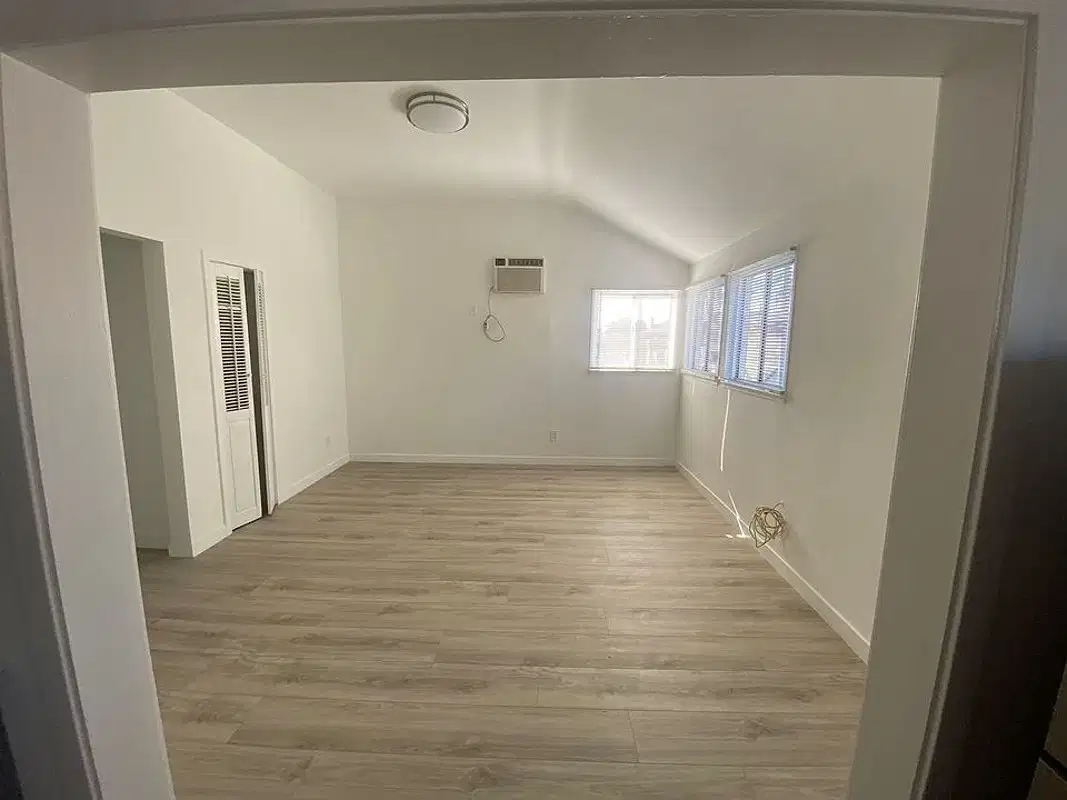 2639 Monmouth Ave, Los Angeles