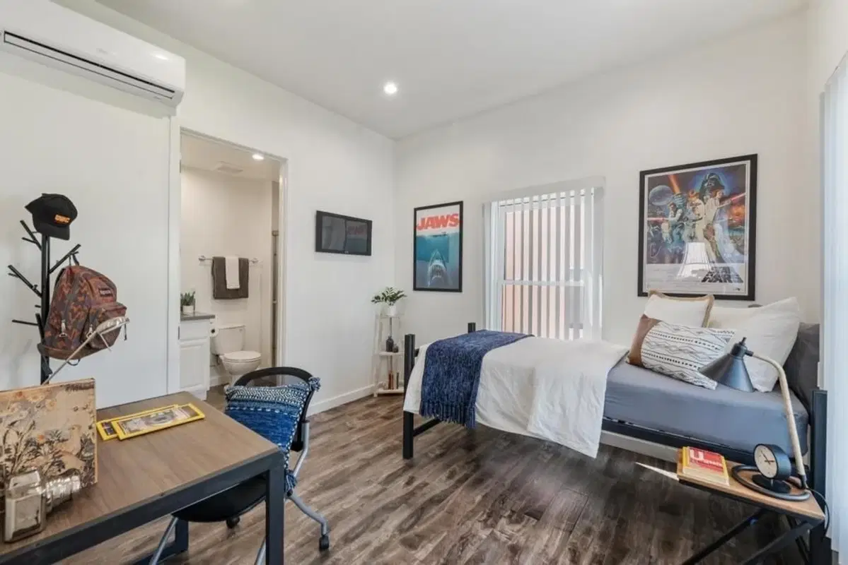 2649 Ellendale Pl, Los Angeles