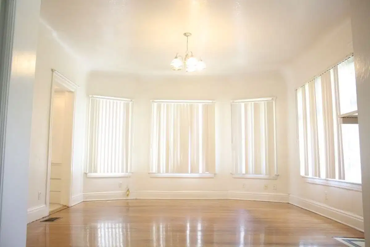 2640 Menlo Ave, Los Angeles