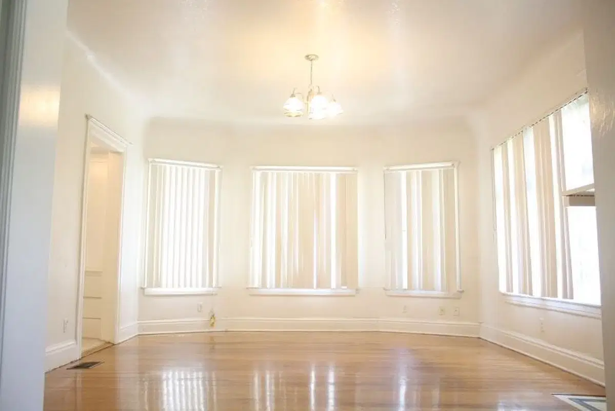 2640 Menlo Ave, Los Angeles