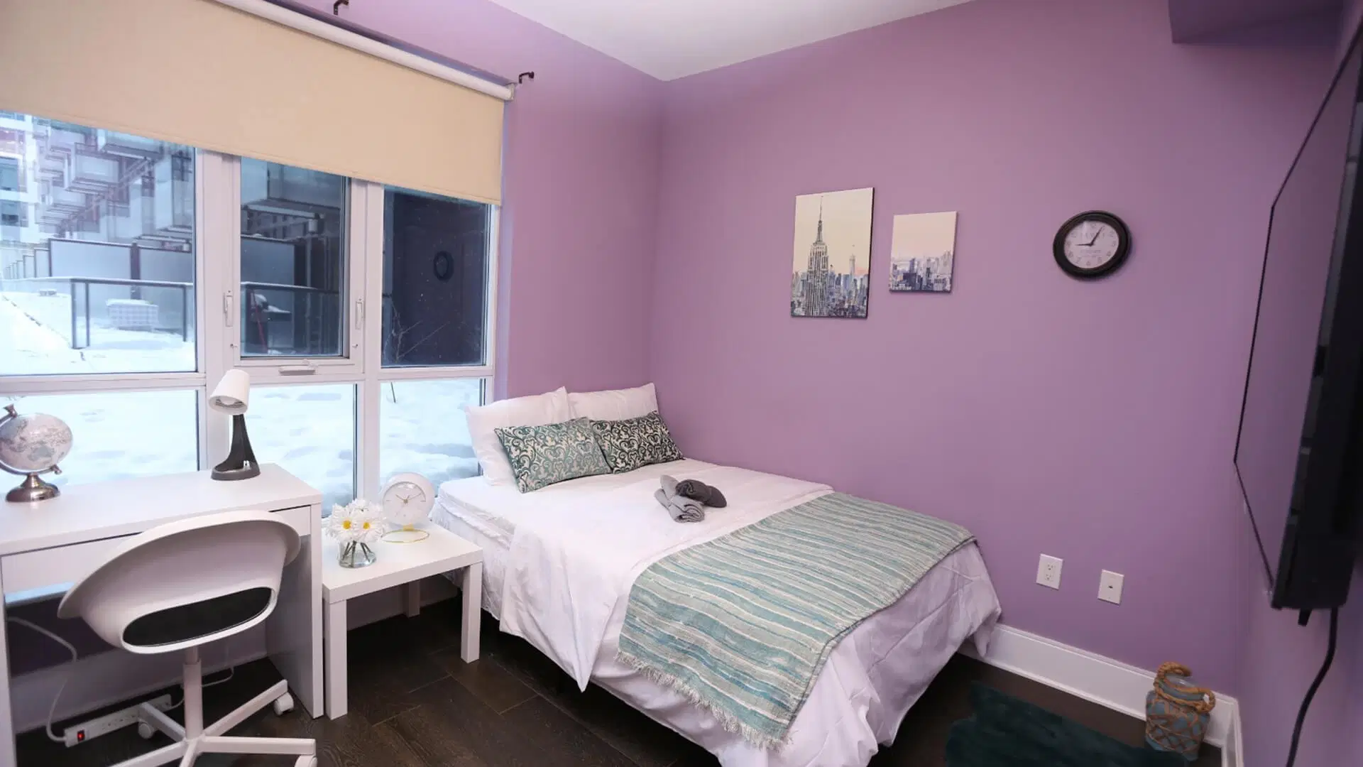 Liwinco Fashion District, Toronto – Deluxe Room | ON M5V 1C1