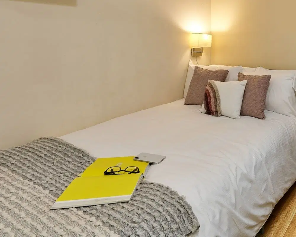 The Hub, London – Deluxe Studio