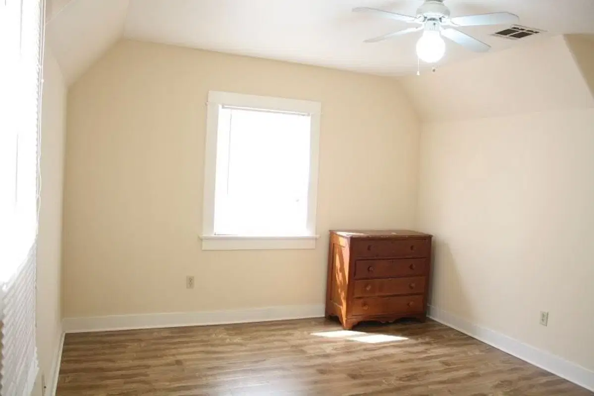 956 W 23rd St, Los Angeles