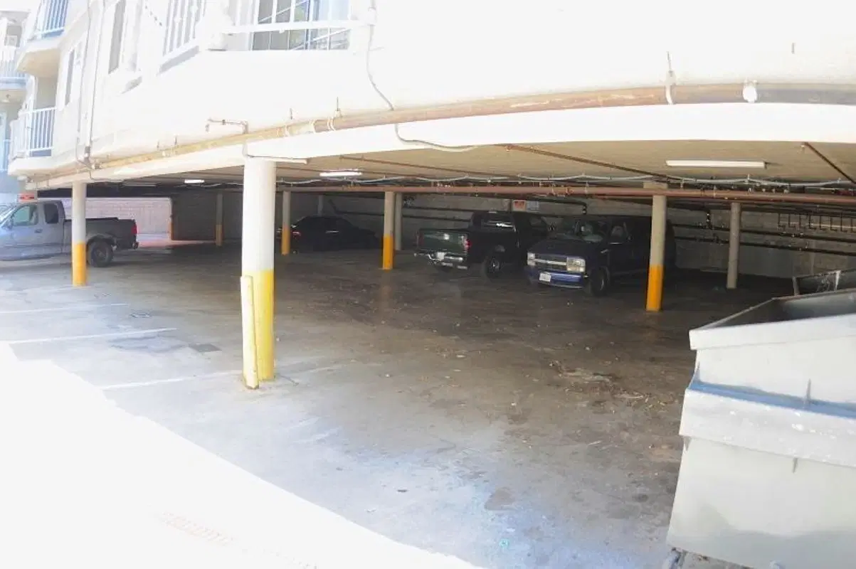 Providence, Los Angeles – Amenities