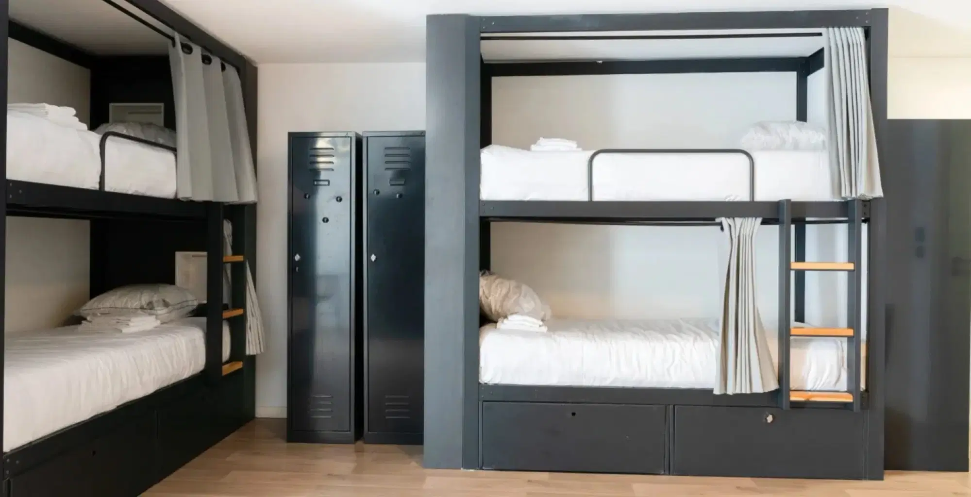 Massy-Palaiseau, Paris – Hostel Bed