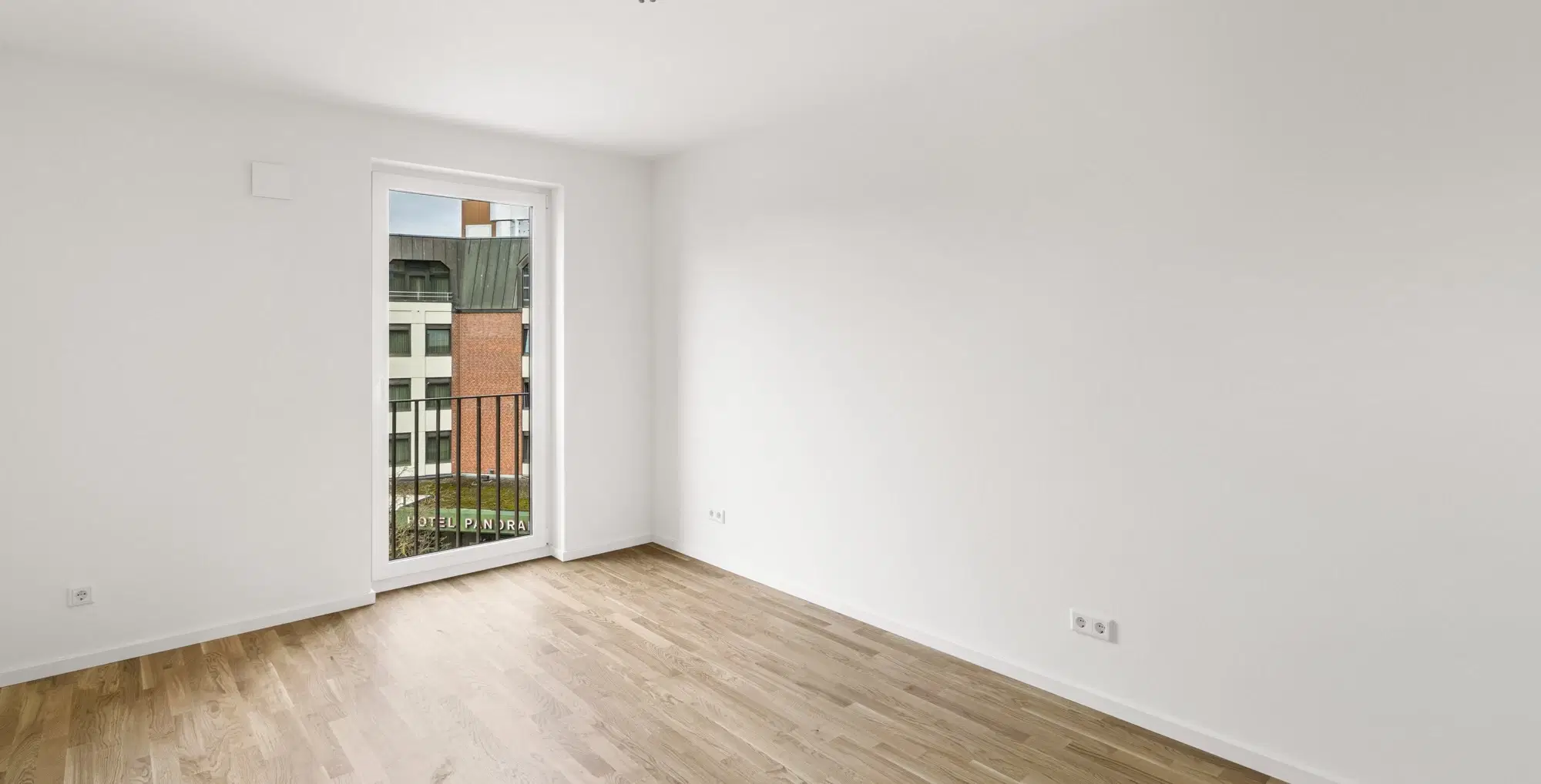 Canvas Living Hamburg, Hamburg – One Bedroom Large
