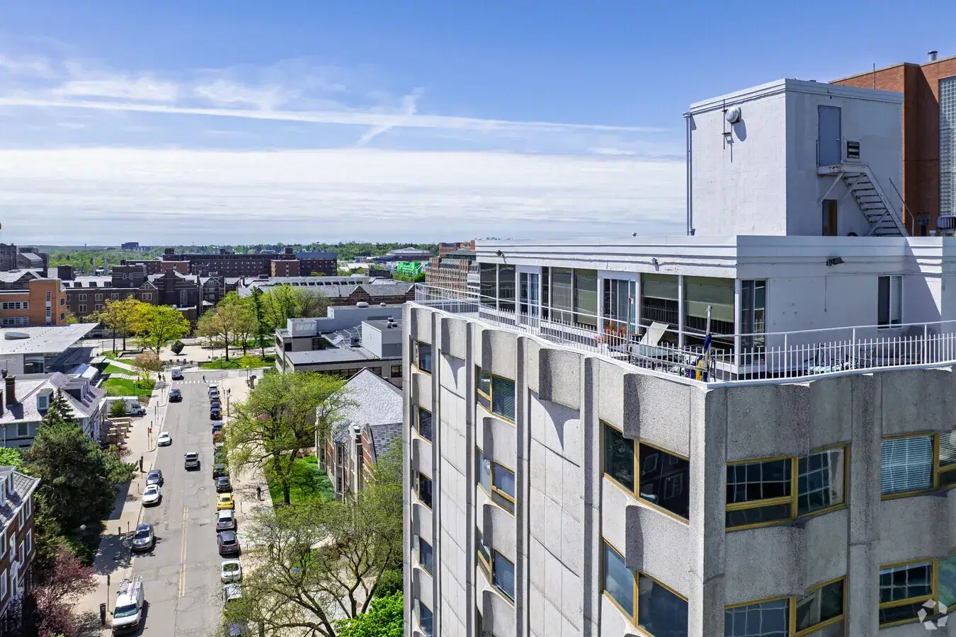 400 Maynard Apartments, Ann Arbor – Exterior