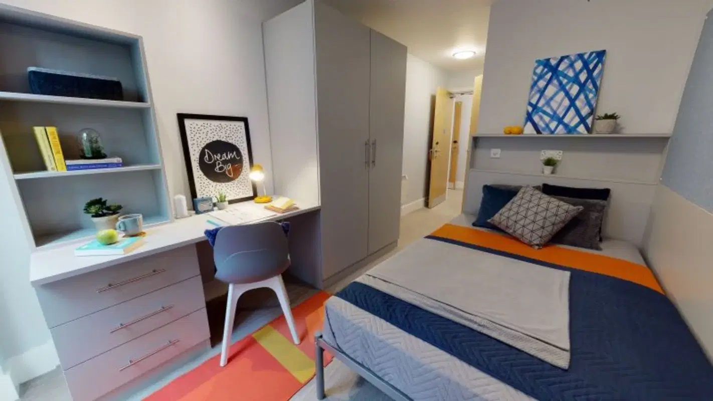 iQ Magenta House, London – Saver En Suite