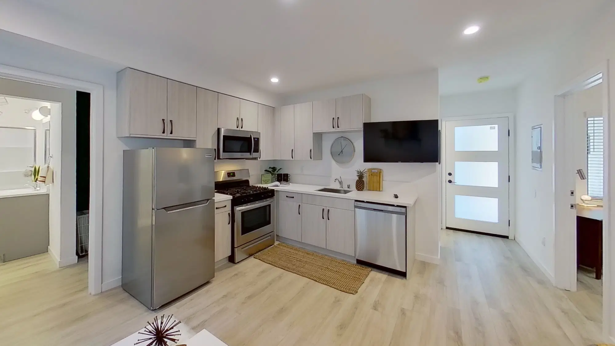 The Series The Dime, Los Angeles – Kitchen