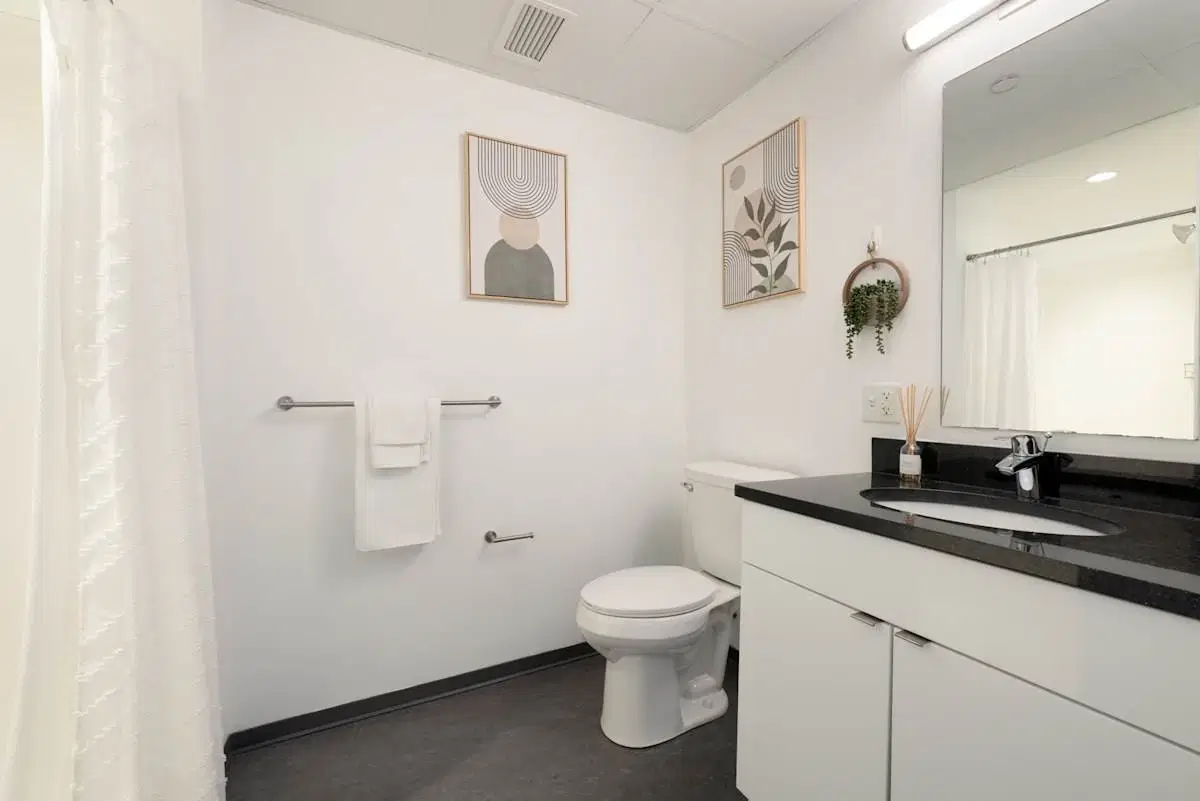College Hill, Providence – Bathroom