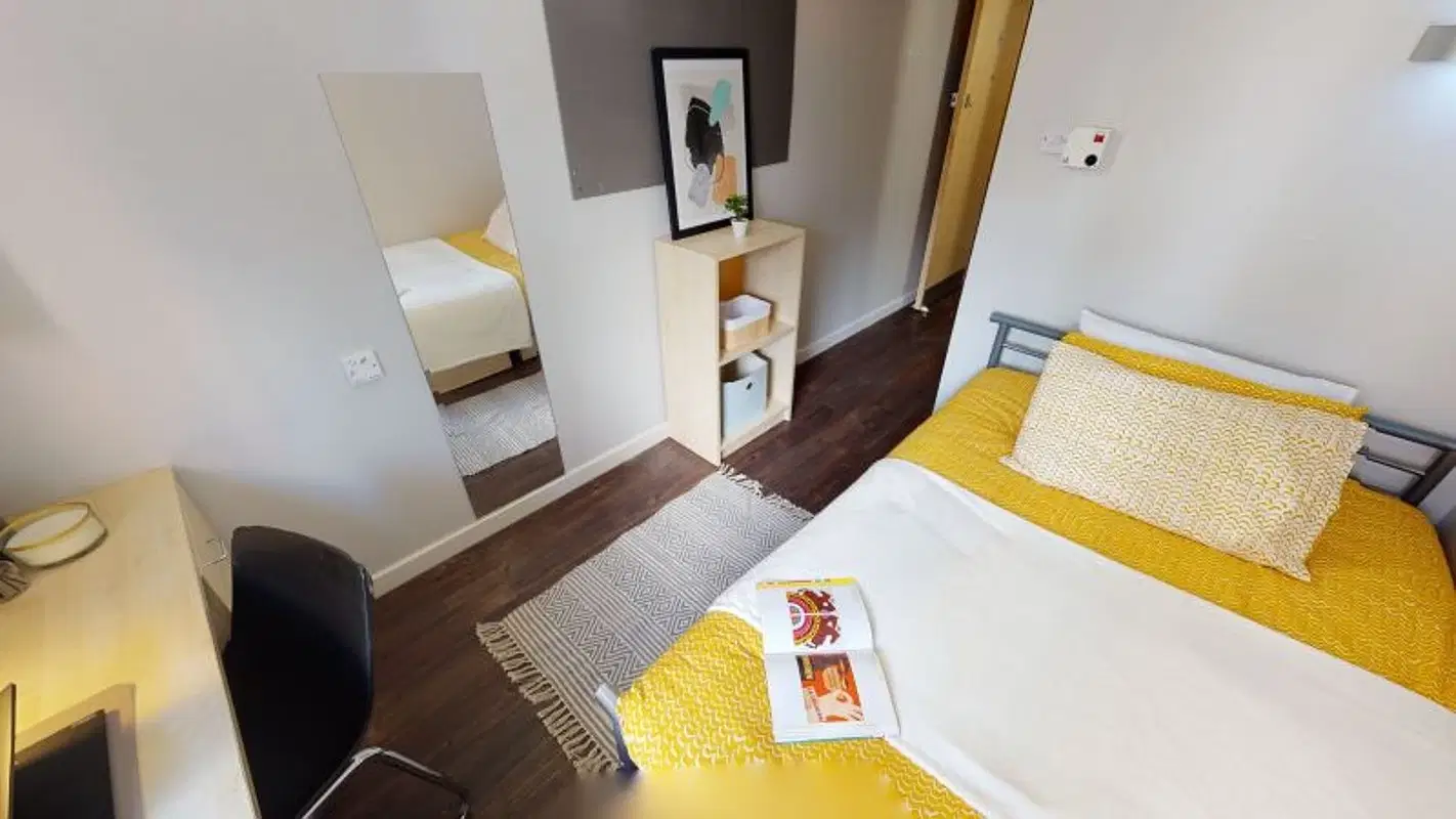 iQ Great Newton House, Liverpool – Silver 3 Bed Apartment