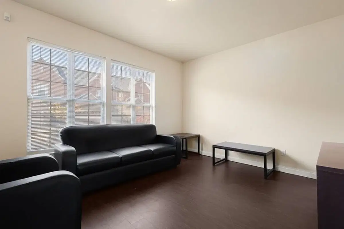 Irish Row, South Bend – Common Area