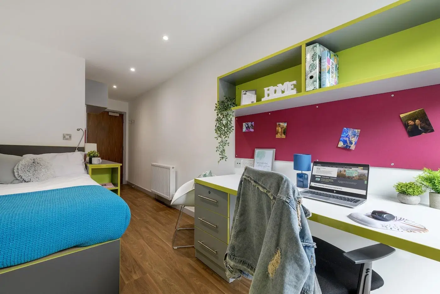 The Boulevard, York – Ensuite Bronze