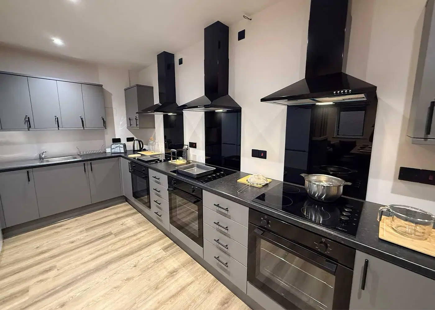 LST Ivy Halls, London – Kitchen