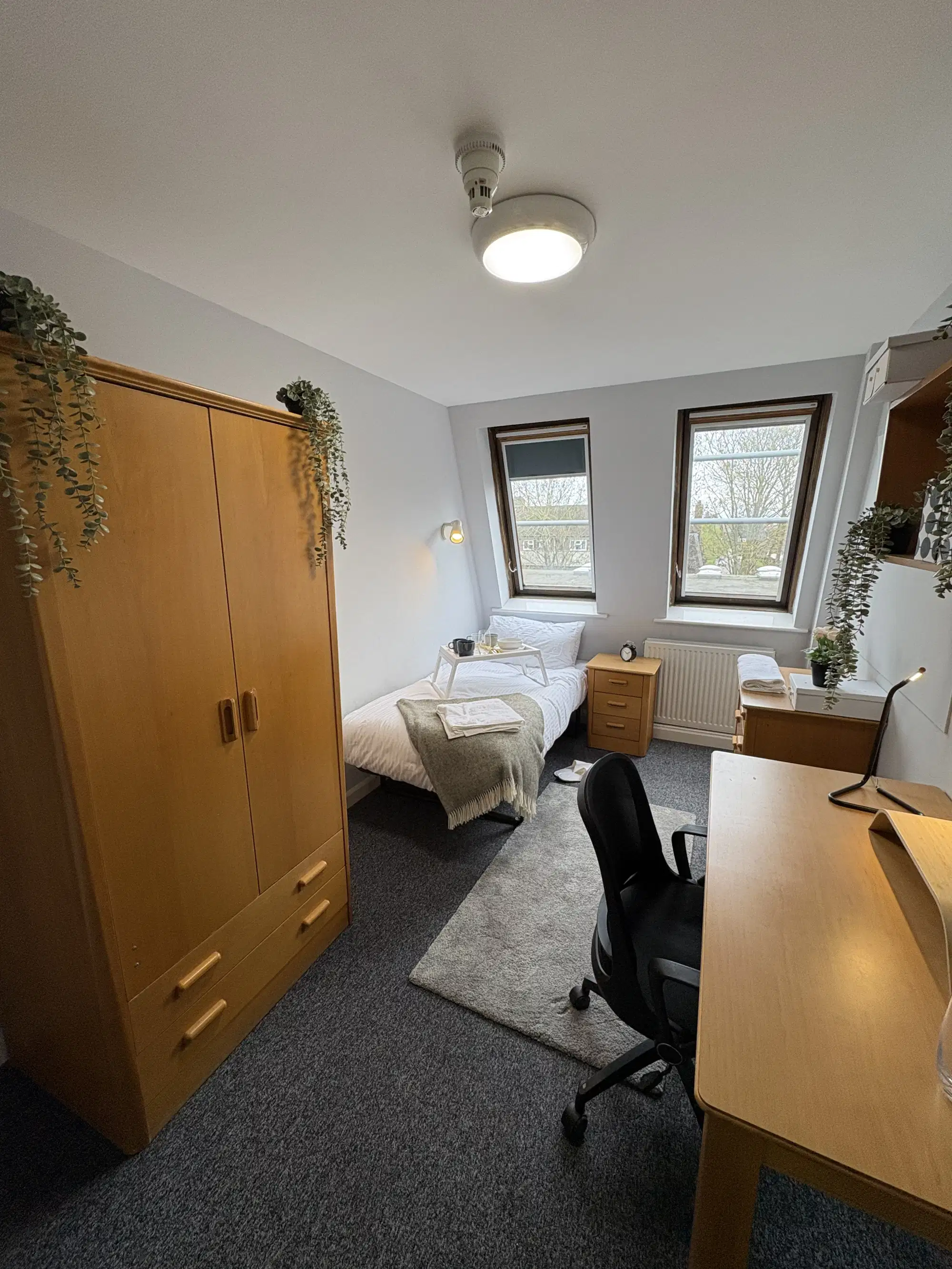 LST Ivy Halls, London