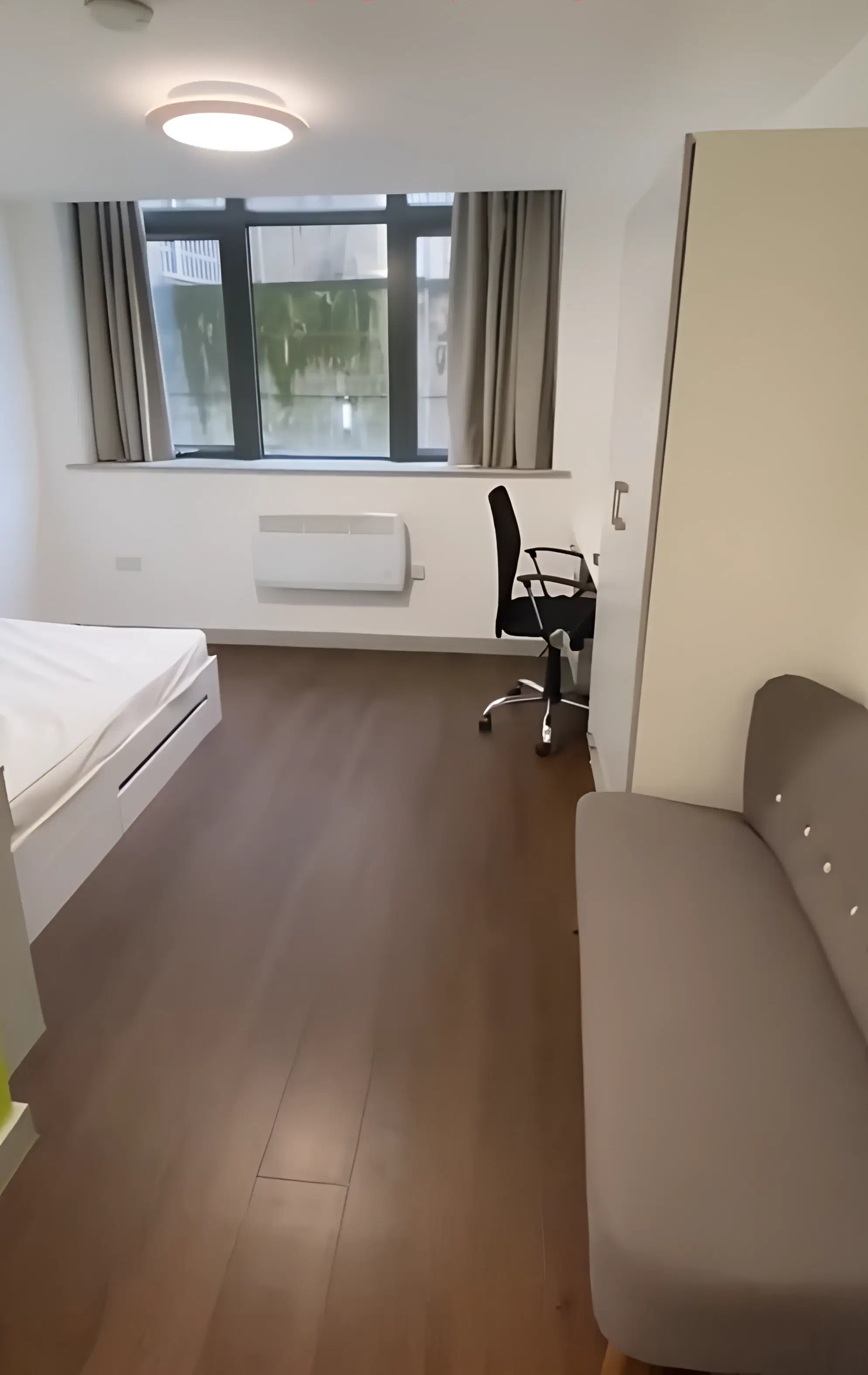 The Student Hideout Market Square, Nottingham – Ensuite Bedroom (6 Bed)