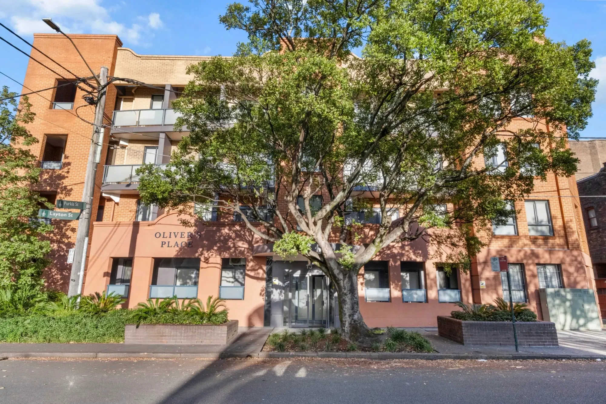 Oliver’s Place, Sydney – Exterior