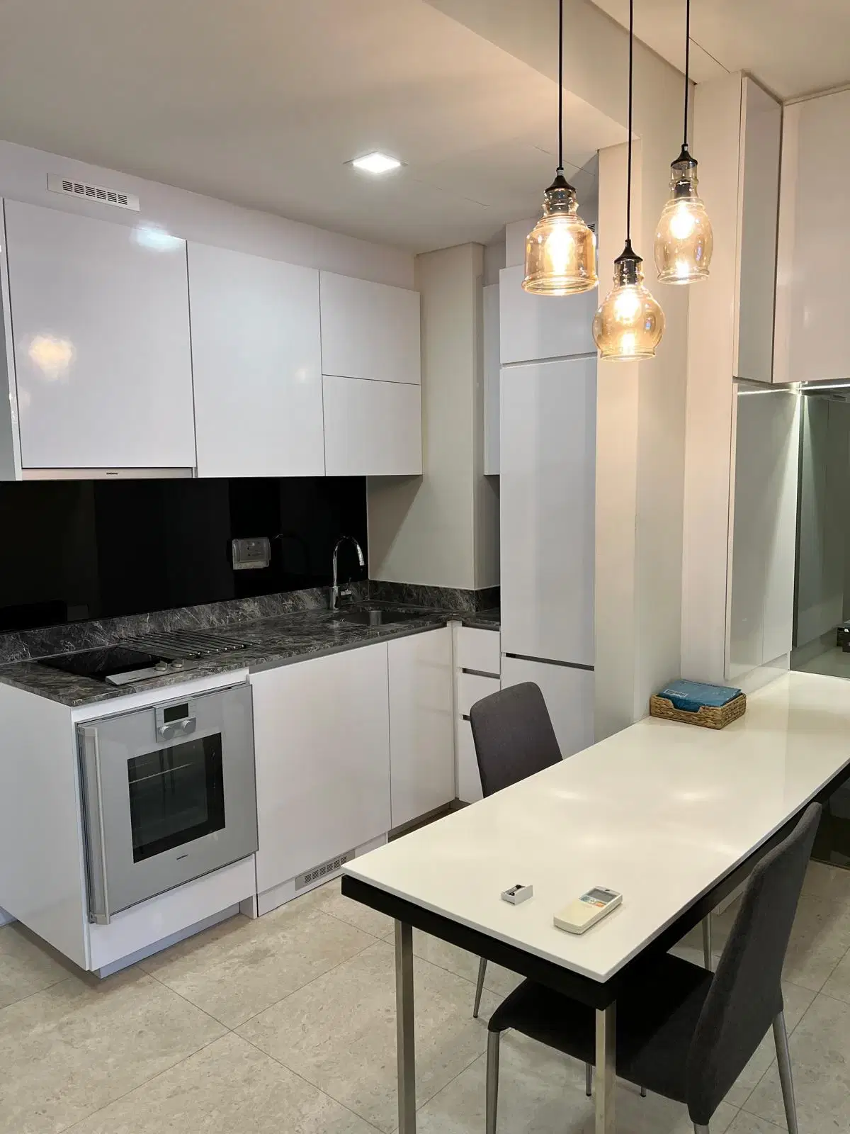 50 Robinson Rd, Robinson Rd – Kitchen