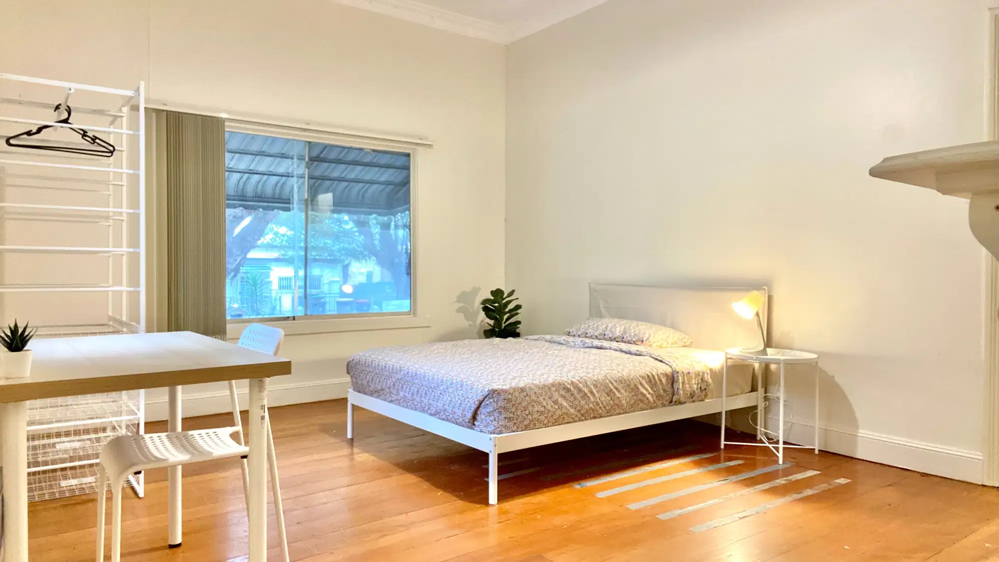 Room in a 4 Bedroom Apartment, Ninth Ave, Campsie, Australia NSW 2194