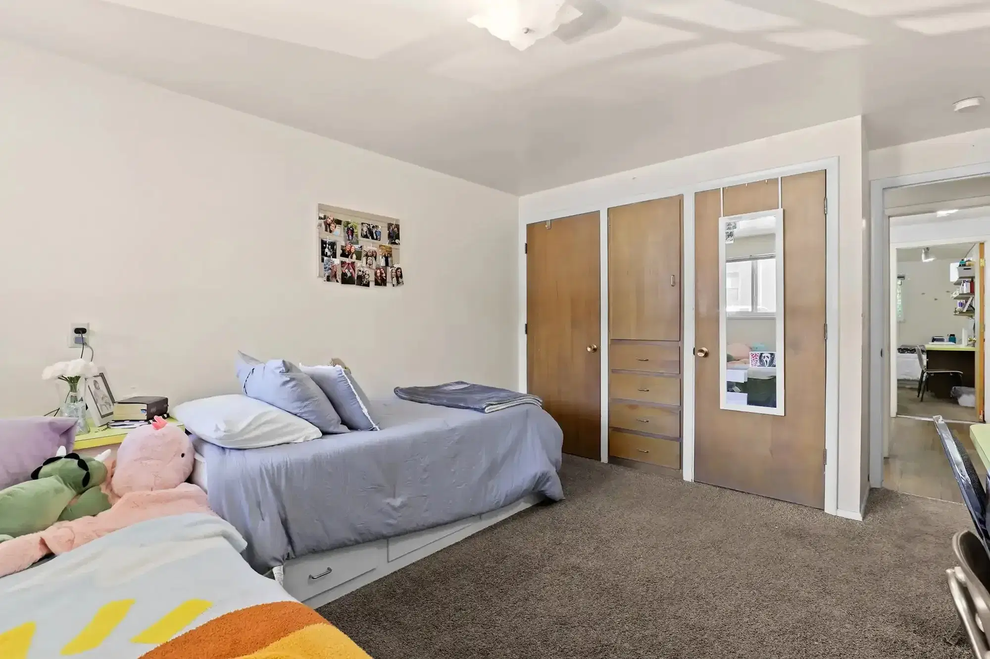 University Landing, Logan – Bedroom