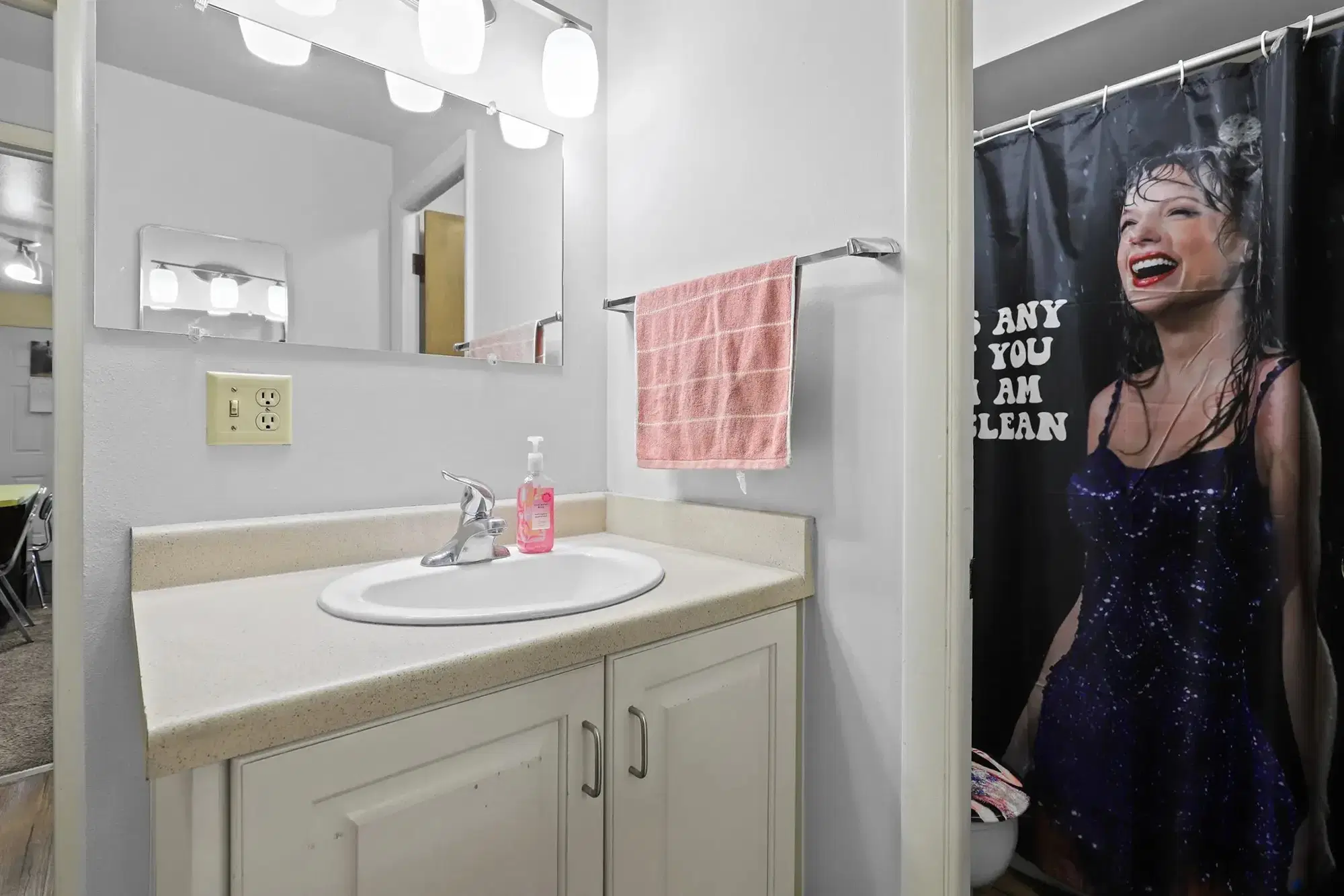 University Landing, Logan – Amenities