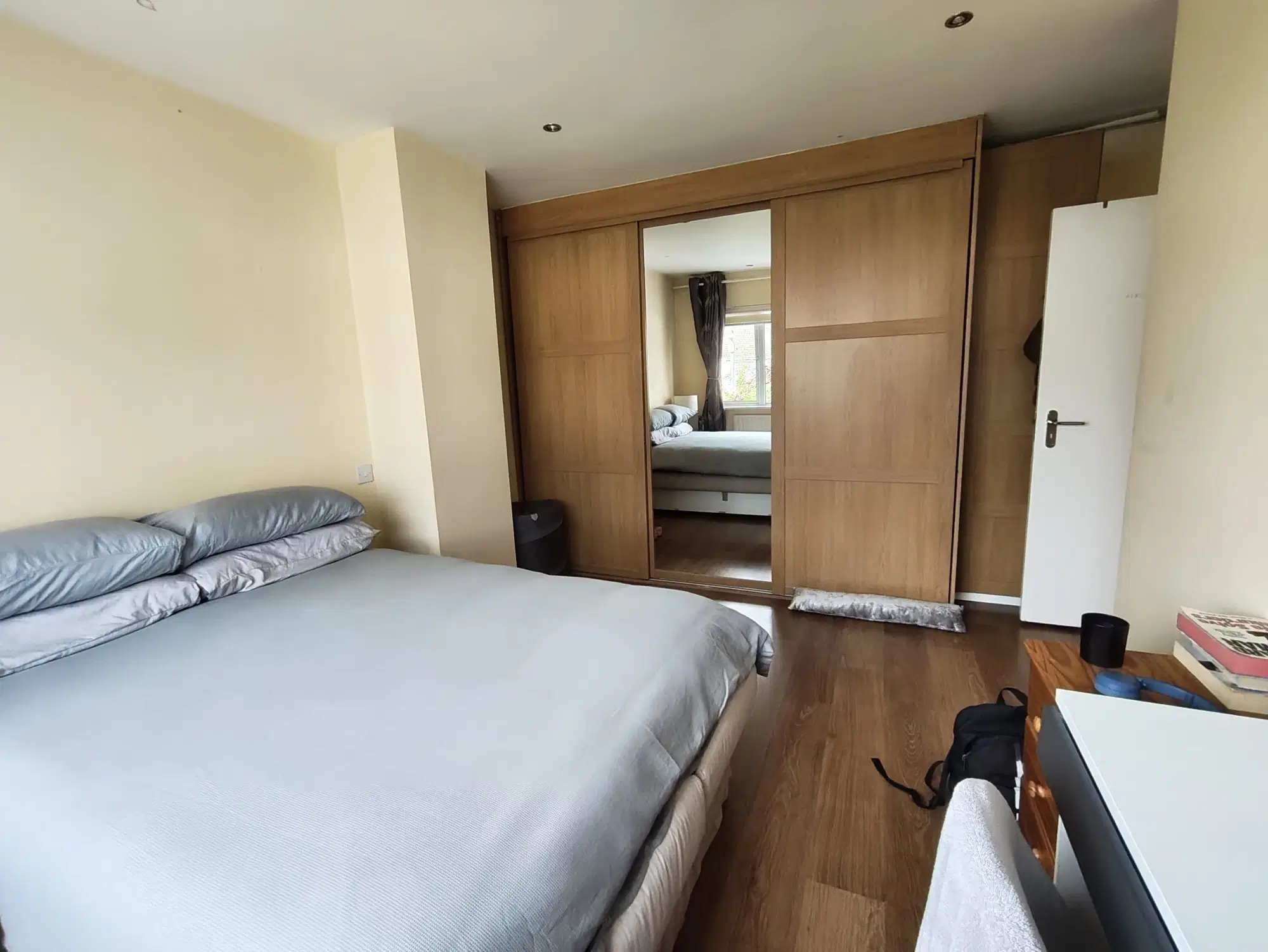 Room in a 7 Bedroom House, 41 Ballinteer Crescent, Ballinteer, Dublin D16 E657