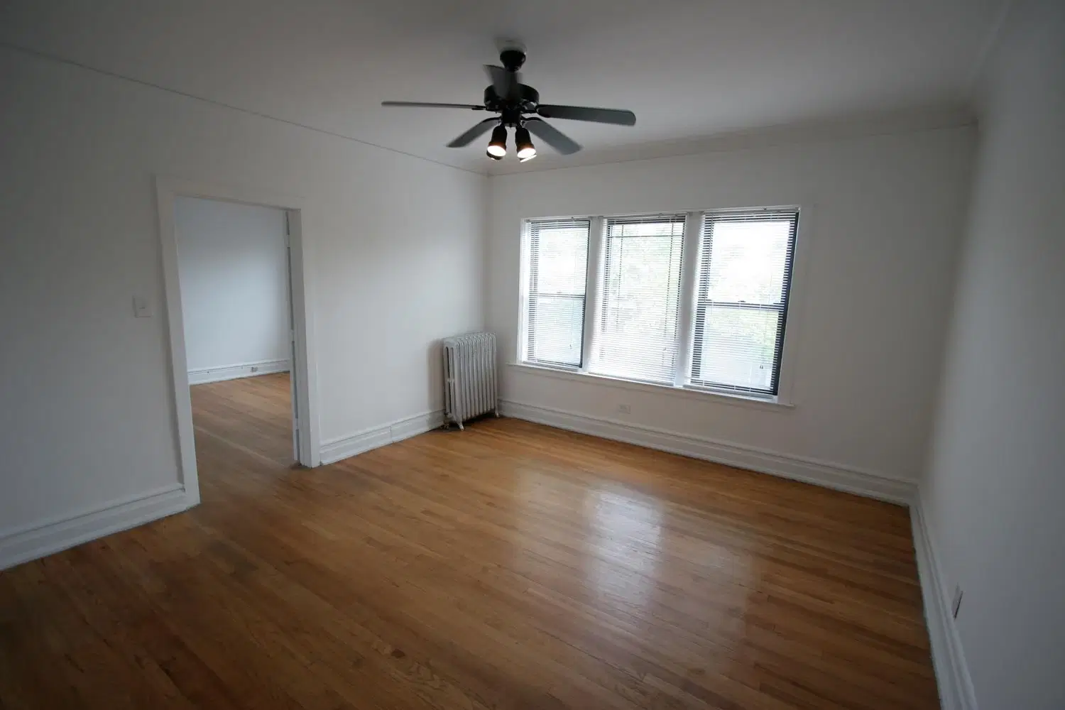 Maple Court, Chicago – 2 Bed 1 Bath