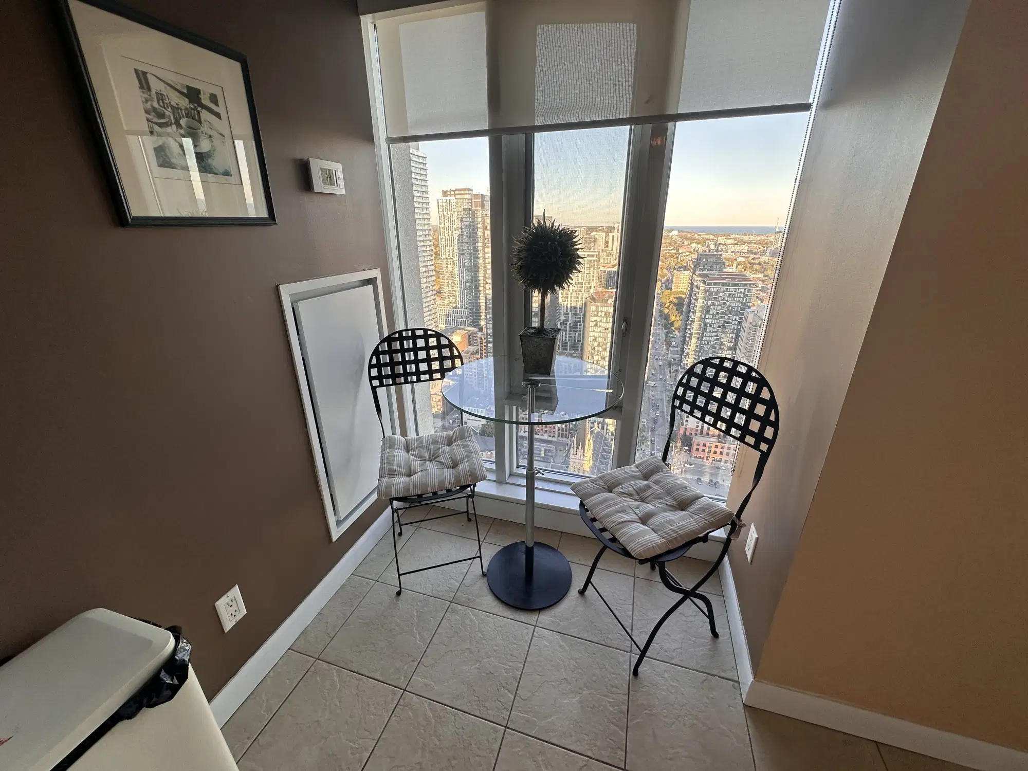 H4U Downtown Room - 200 Victoria Street, Toronto – Amenities