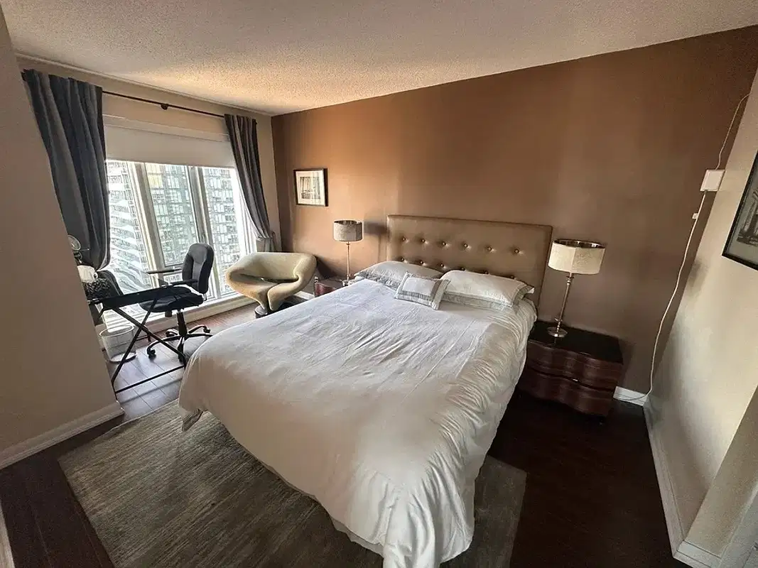 H4U Downtown Room - 200 Victoria Street, Toronto