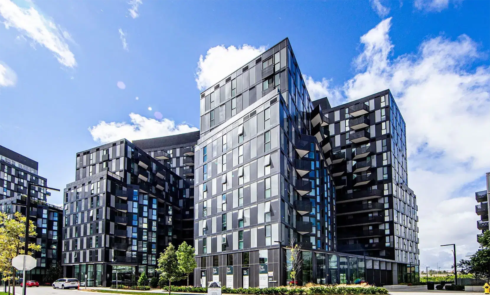 H4U North York, Toronto – Exterior