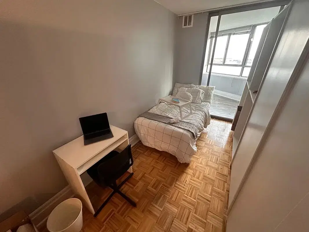 H4U Queens Quay, Toronto – Flex Room 1