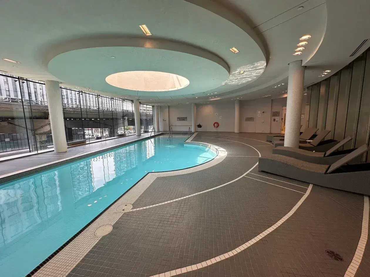 H4U Downtown Room - 15 York Street, Toronto – Amenities