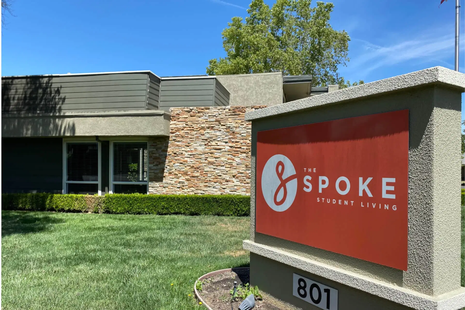 The Spoke, Davis – Exterior