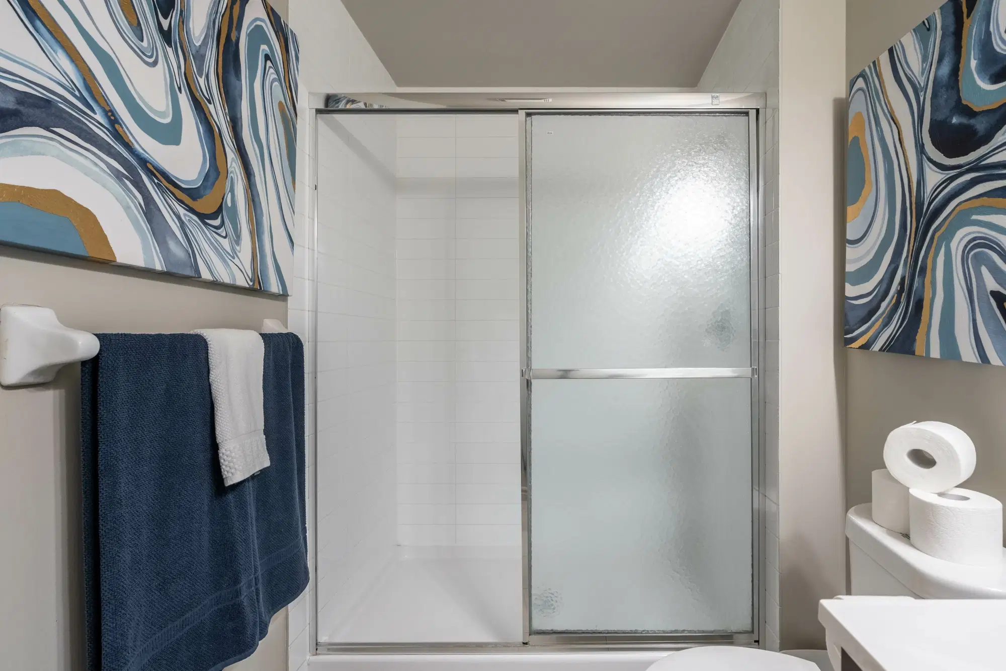 Collegeview Commons, Kitchener – Bathroom
