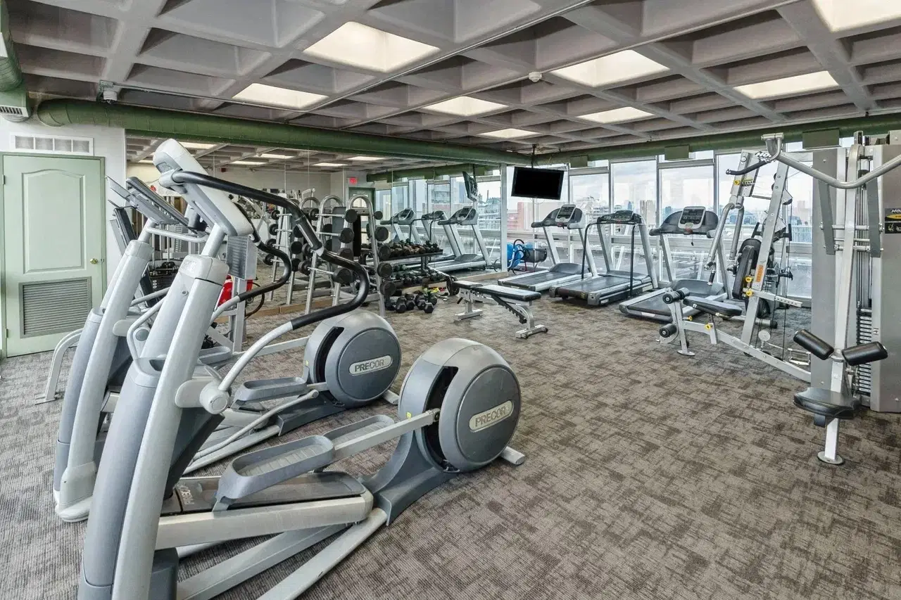 H4U Downtown Room - 16 Wellesley Street, Toronto – Amenities