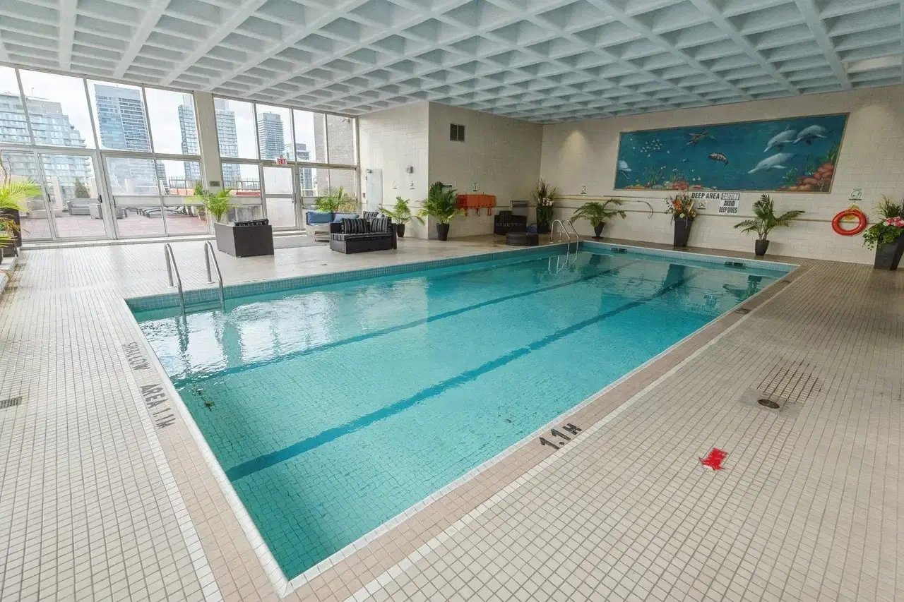 H4U Downtown Room - 16 Wellesley Street, Toronto – Amenities
