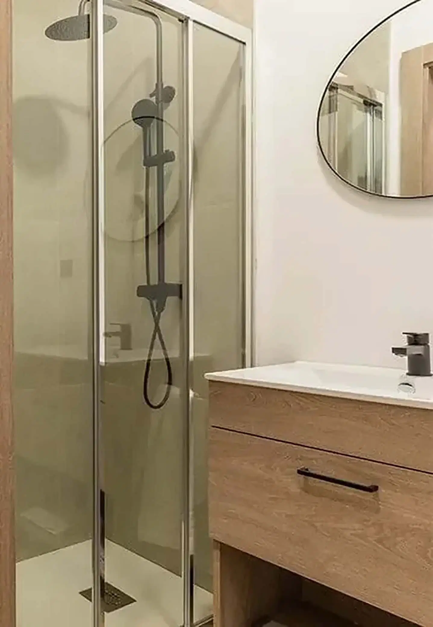 Micampus Tovar 14, Madrid – Extra Single Room