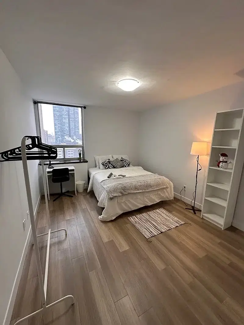 H4U Downtown Room - 16 Wellesley Street, Toronto