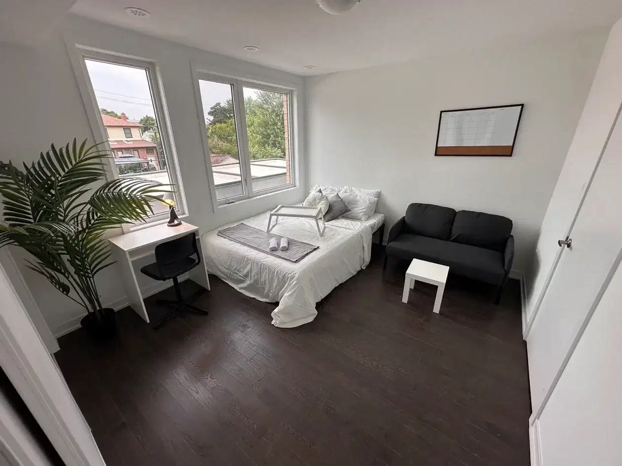 H4U North York Room - 3401 Dufferin Street, Toronto