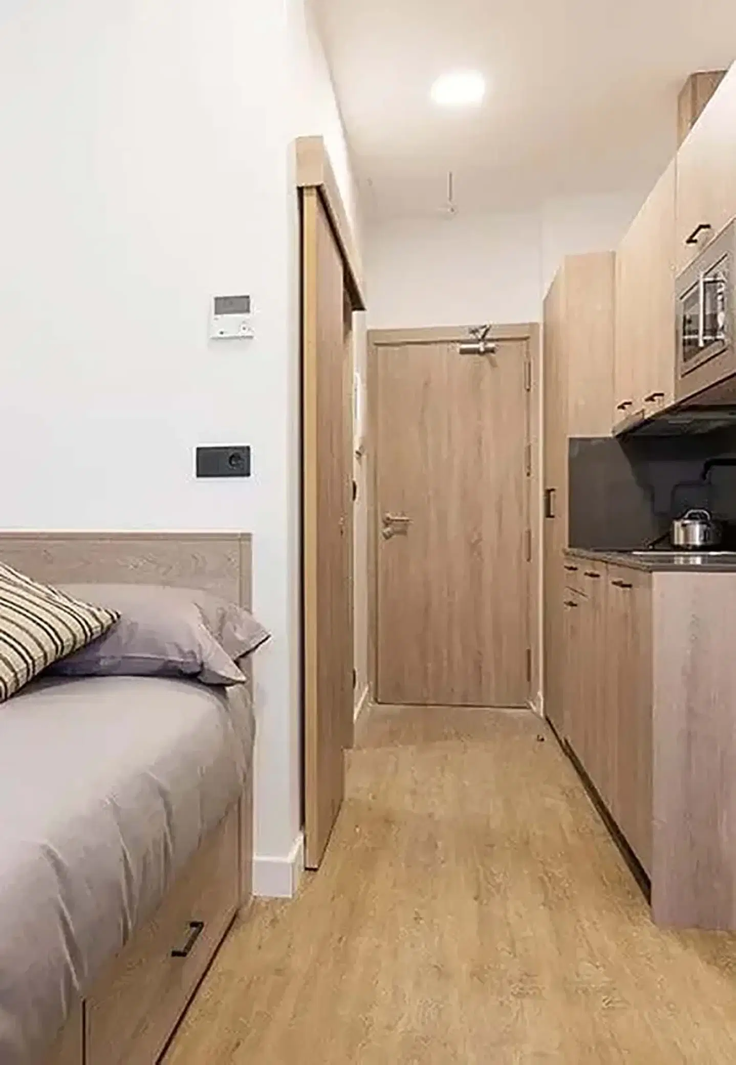 Micampus Xaudaró 13, Madrid – Single Room with Terrace