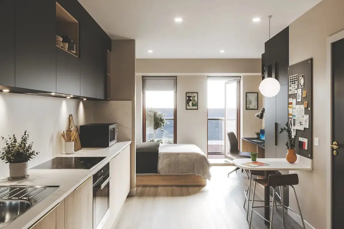GoBritanya Briggate Studios, Leeds – Premium Studio Upper Level with Terrace