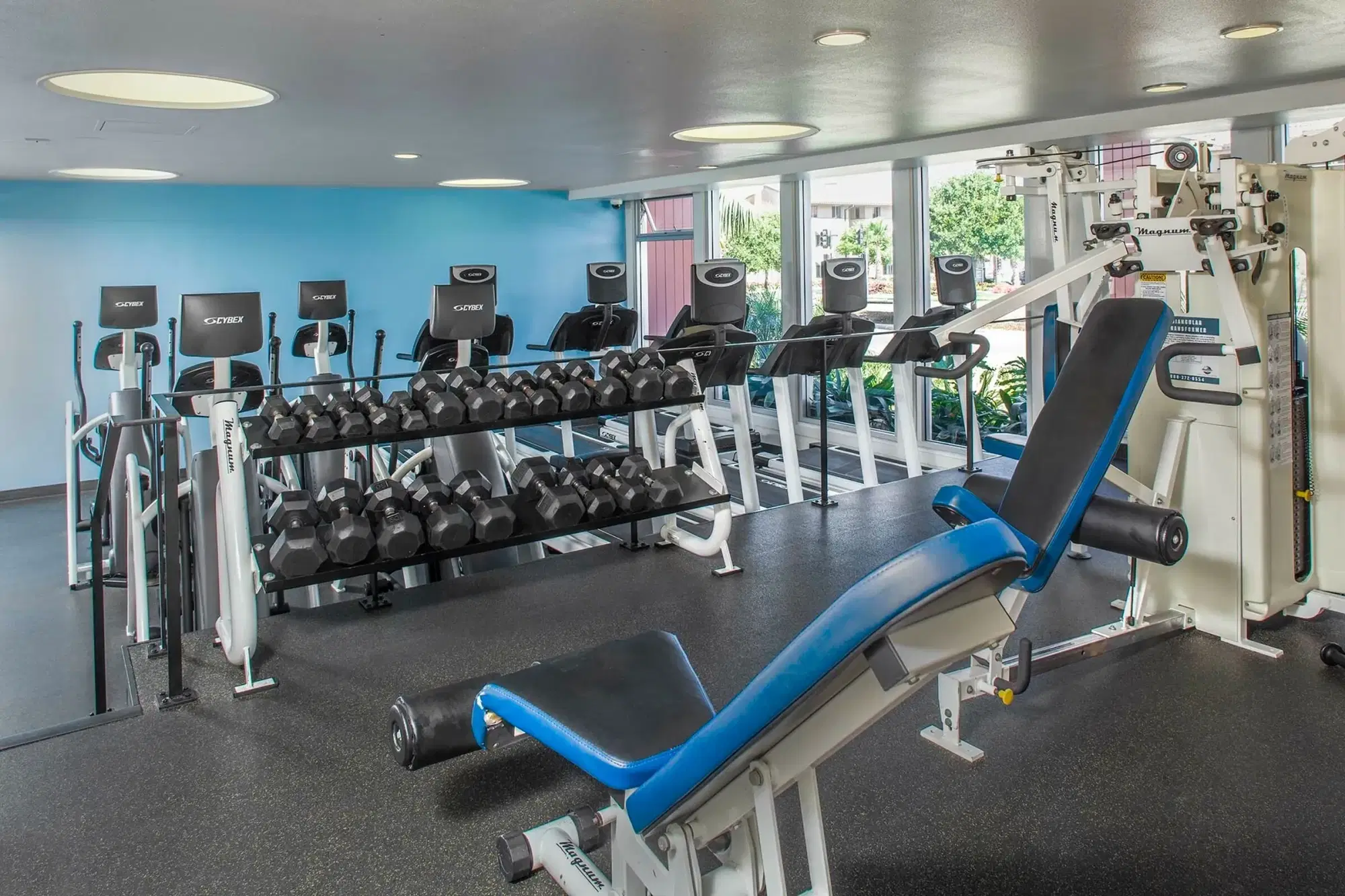 Tropicana Gardens, Santa Barbara – Amenities