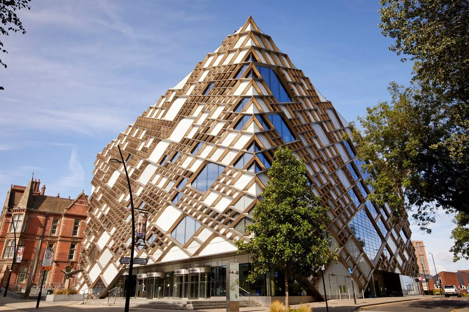 Portland Tower, Sheffield – Exterior